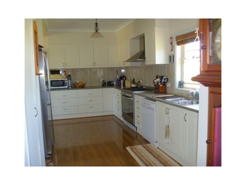 35 Noble Road, Parkes NSW 2870