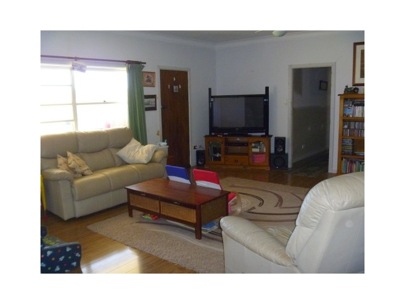 35 Noble Road, Parkes NSW 2870