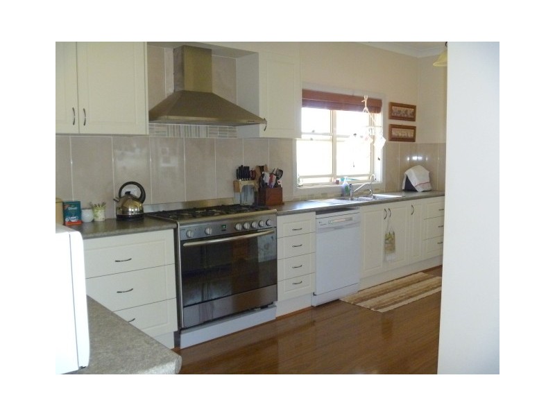 35 Noble Road, Parkes NSW 2870