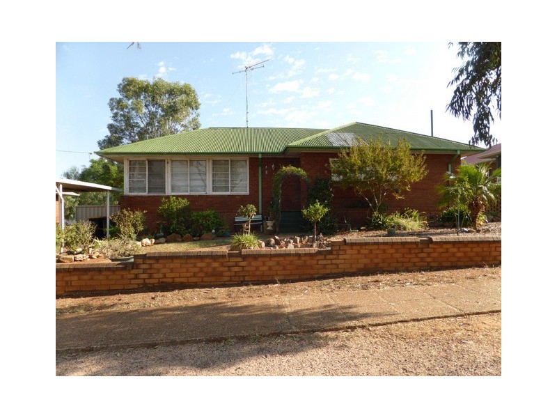 8 Mitchell Street, Parkes NSW 2870
