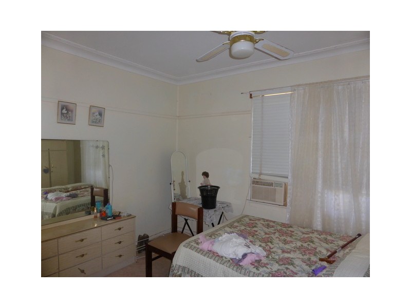 8 Mitchell Street, Parkes NSW 2870