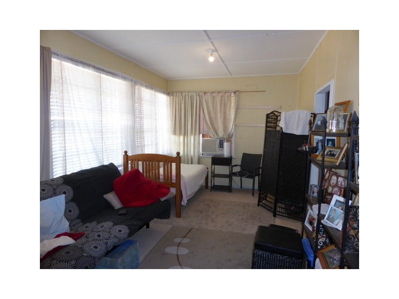 8 Mitchell Street, Parkes NSW 2870