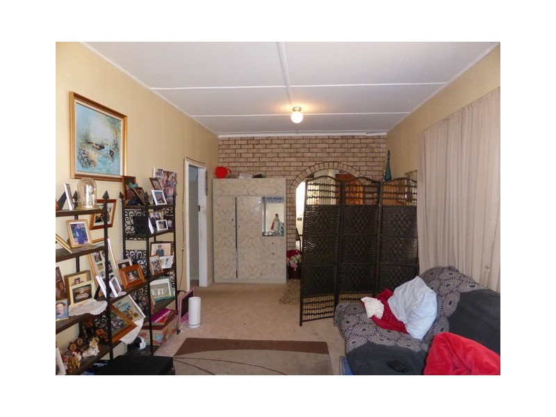 8 Mitchell Street, Parkes NSW 2870