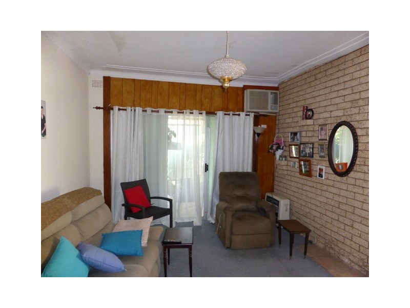 8 Mitchell Street, Parkes NSW 2870