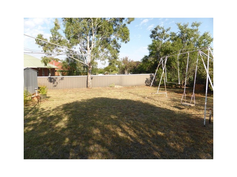 8 Mitchell Street, Parkes NSW 2870