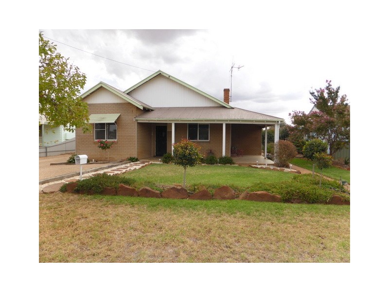 20 Junction Street, Parkes NSW 2870