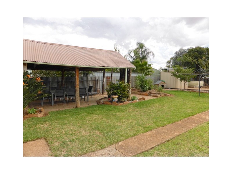 20 Junction Street, Parkes NSW 2870