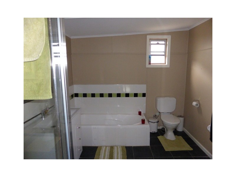 20 Junction Street, Parkes NSW 2870