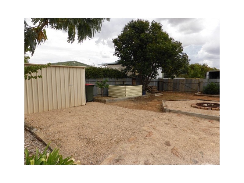 20 Junction Street, Parkes NSW 2870