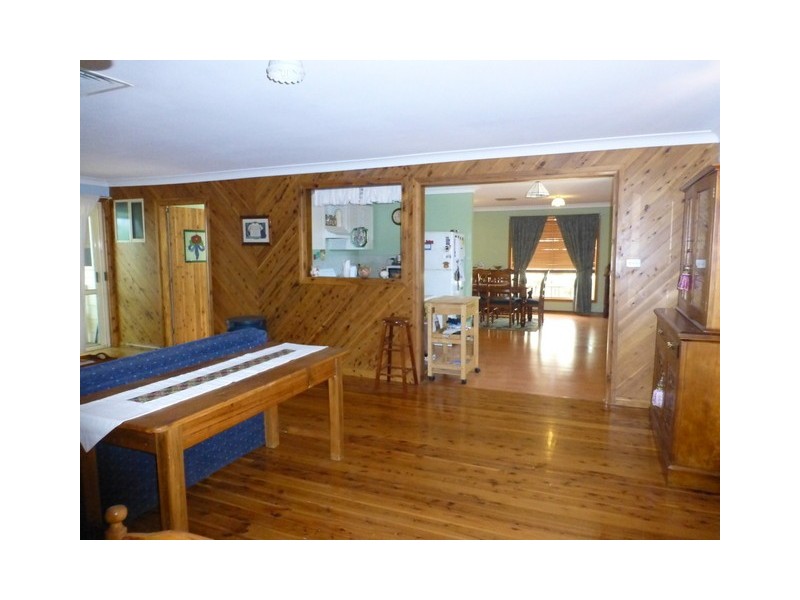 2 Newell Highway, Peak Hill NSW 2869