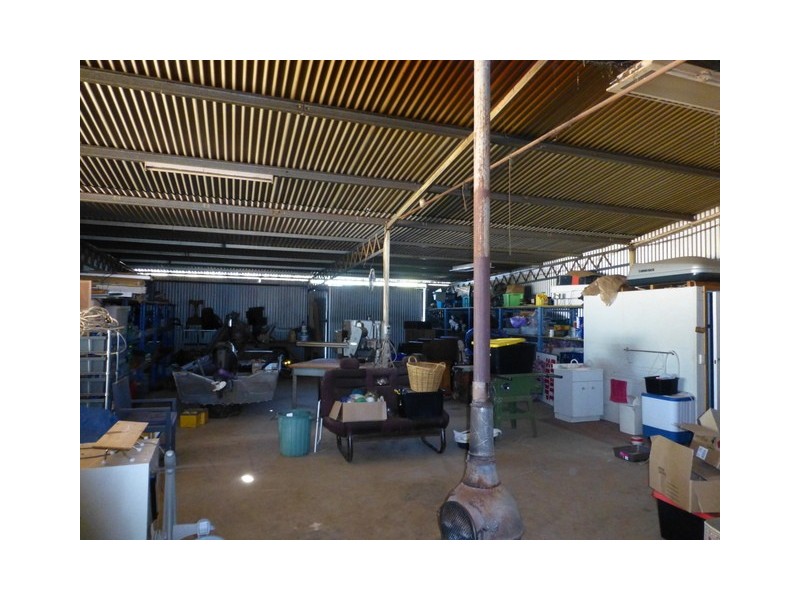 2 Newell Highway, Peak Hill NSW 2869