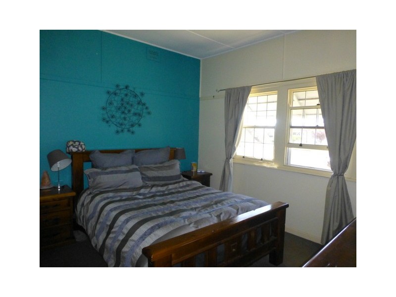 12 Lynch Street, Parkes NSW 2870