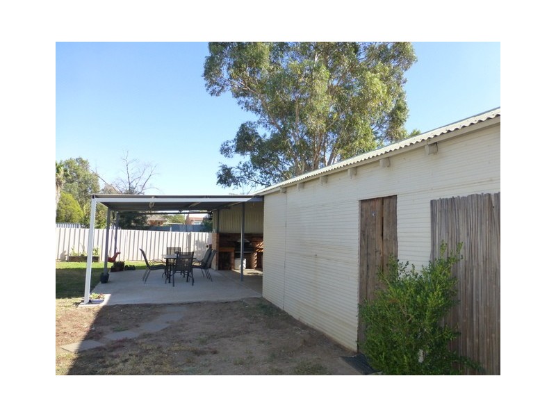 12 Lynch Street, Parkes NSW 2870