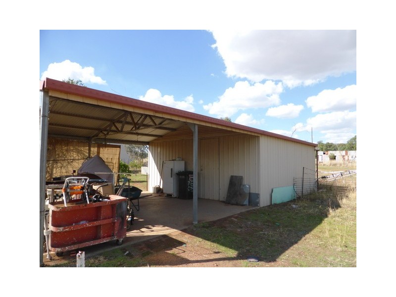 1A Welcome Road, Parkes NSW 2870