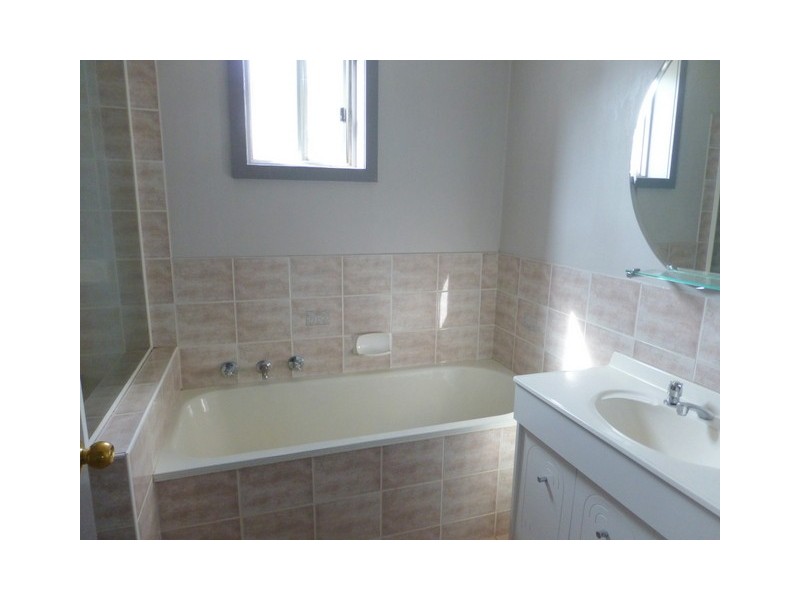 37 Victoria Street, Parkes NSW 2870