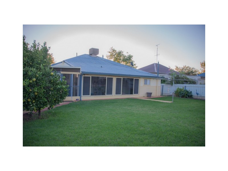 37A Albert Street, Parkes NSW 2870