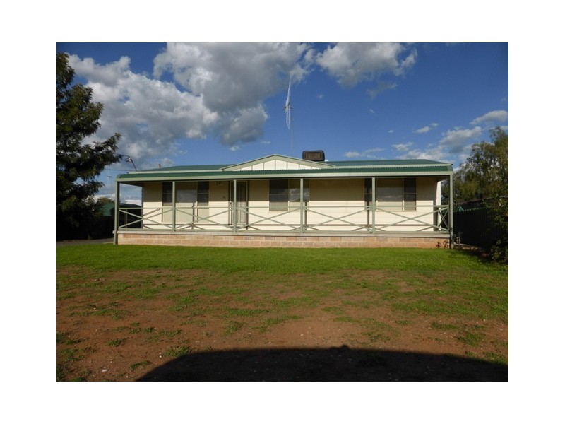 39 Alluvial Street, Parkes NSW 2870