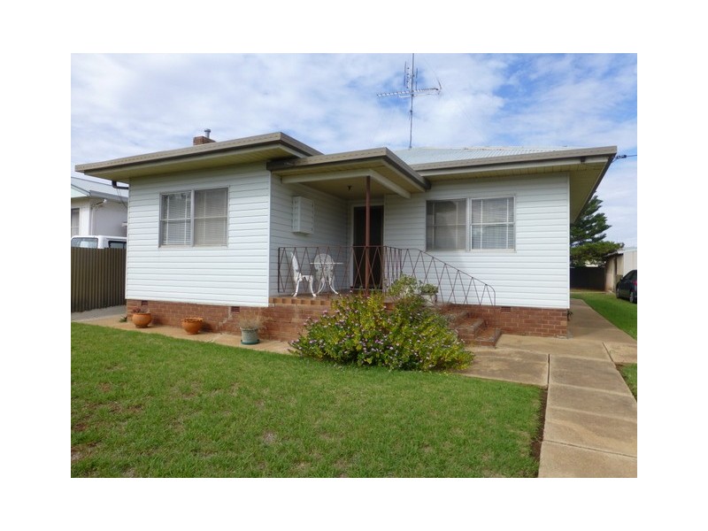 7 Callaghan Street, Parkes NSW 2870