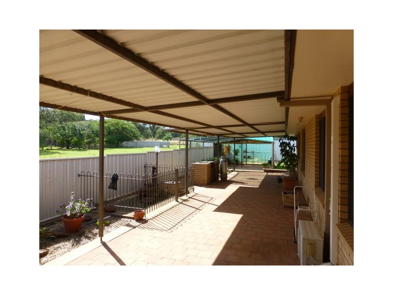 7 Fraser Avenue, Peak Hill NSW 2869