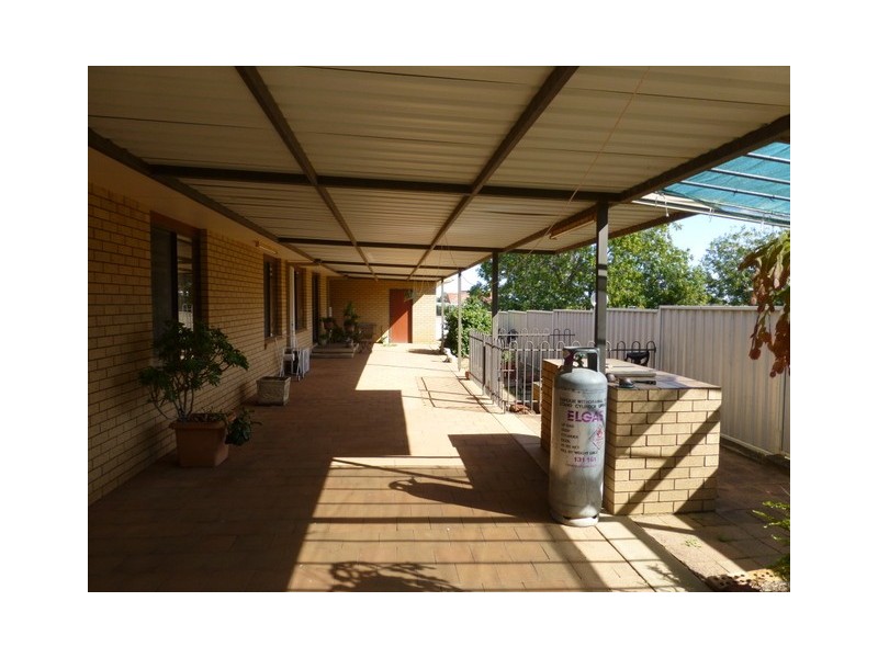 7 Fraser Avenue, Peak Hill NSW 2869
