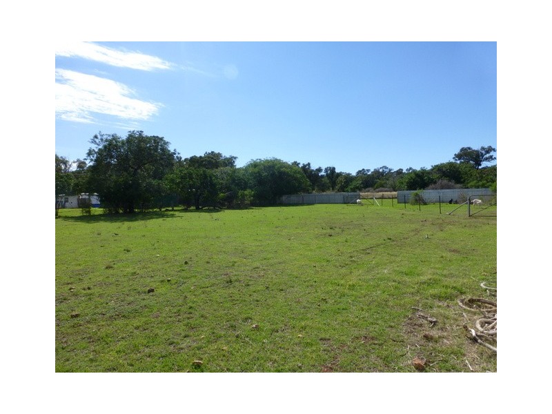 7 Fraser Avenue, Peak Hill NSW 2869