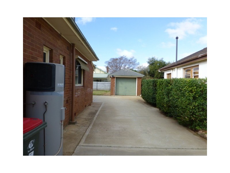 23 Phillips Street, Parkes NSW 2870