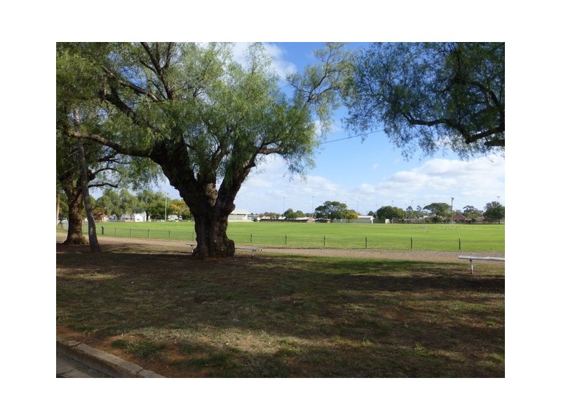 23 Phillips Street, Parkes NSW 2870