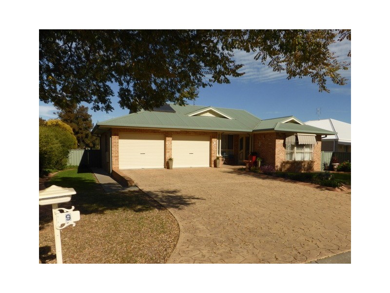 9 Angeleish Avenue, Parkes NSW 2870