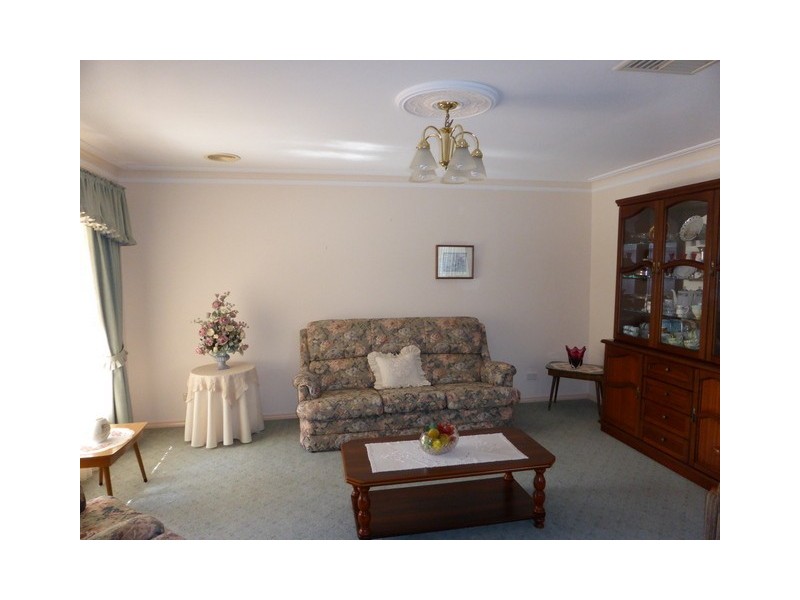9 Angeleish Avenue, Parkes NSW 2870