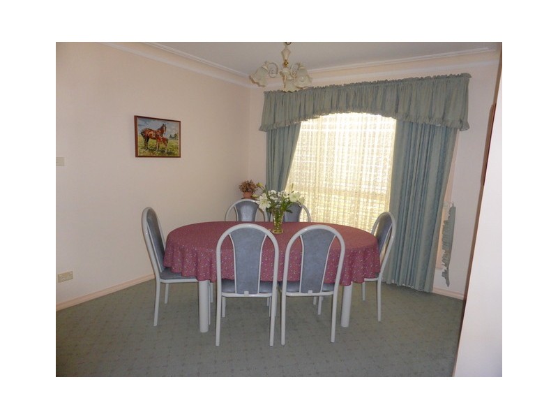 9 Angeleish Avenue, Parkes NSW 2870