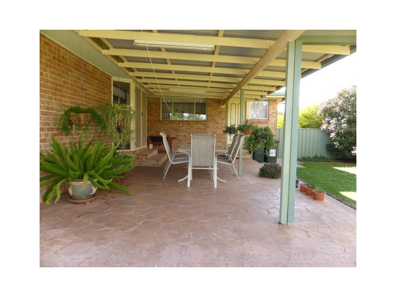 9 Angeleish Avenue, Parkes NSW 2870