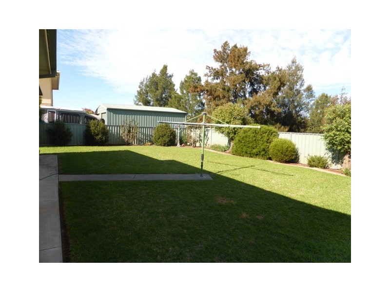 9 Angeleish Avenue, Parkes NSW 2870