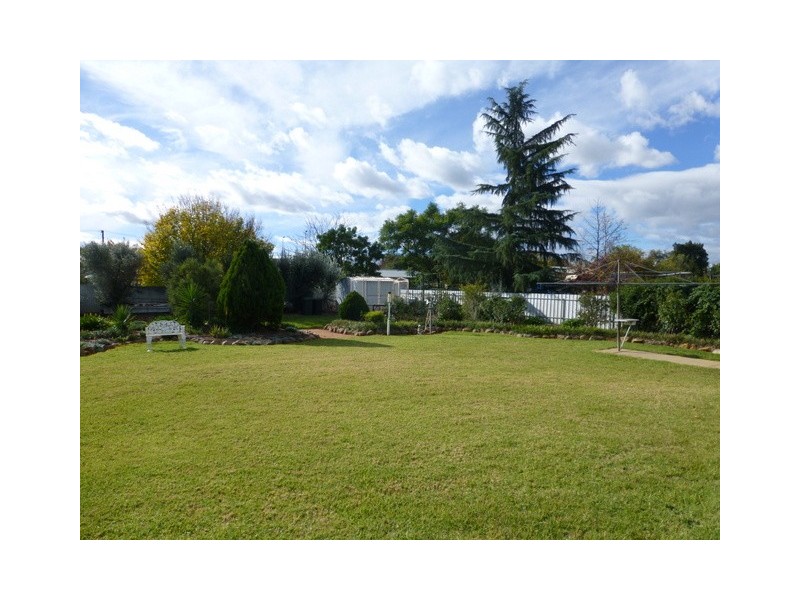 4A Cooke Street, Parkes NSW 2870