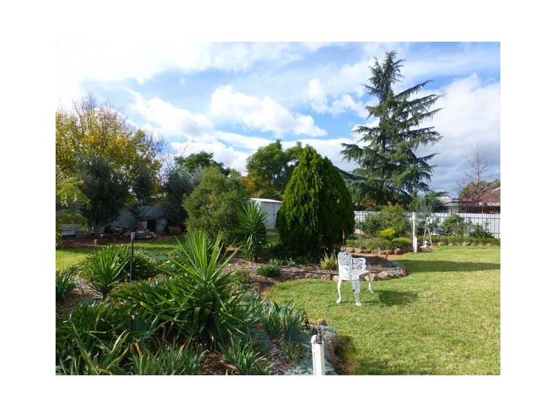 4A Cooke Street, Parkes NSW 2870