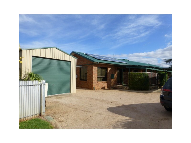 4A Cooke Street, Parkes NSW 2870