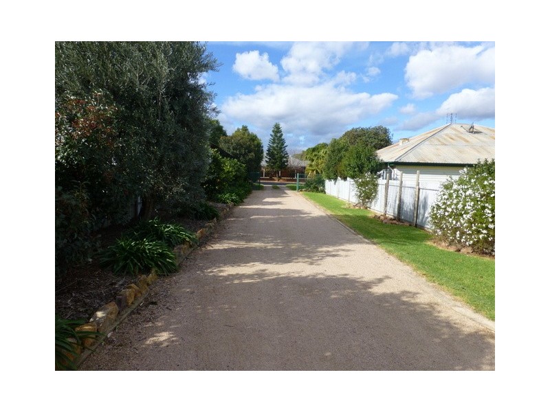 4A Cooke Street, Parkes NSW 2870