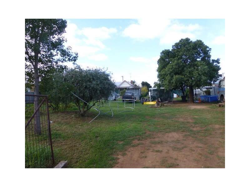 118 Currajong Street, Parkes NSW 2870