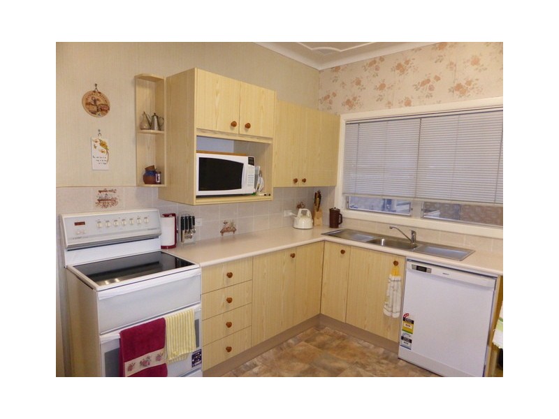 4 Belmore Avenue, Parkes NSW 2870