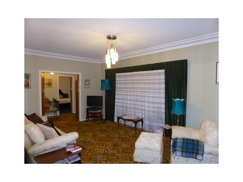 4 Belmore Avenue, Parkes NSW 2870