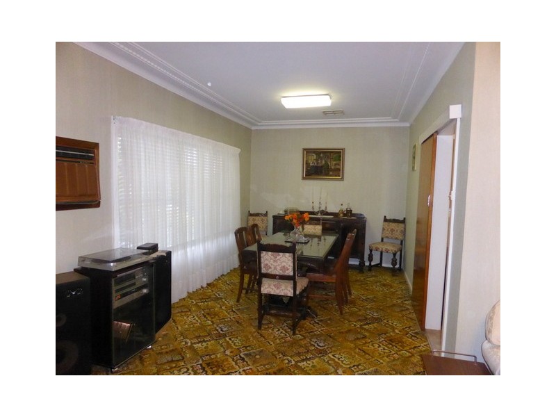 4 Belmore Avenue, Parkes NSW 2870