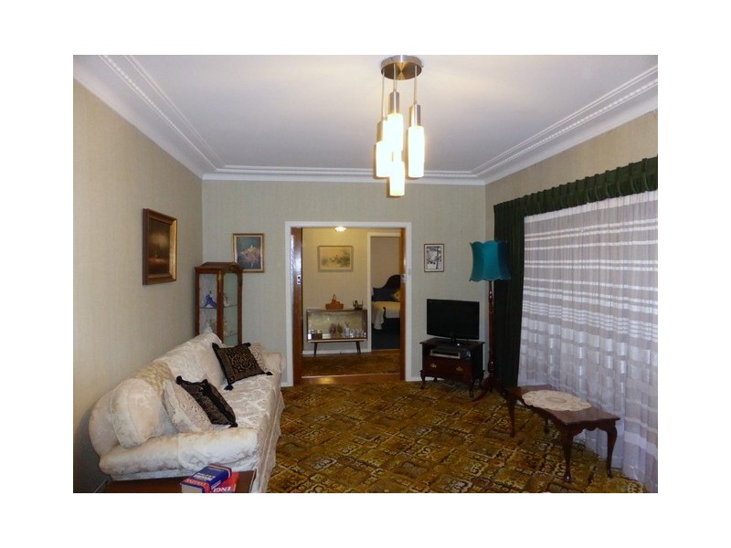 4 Belmore Avenue, Parkes NSW 2870