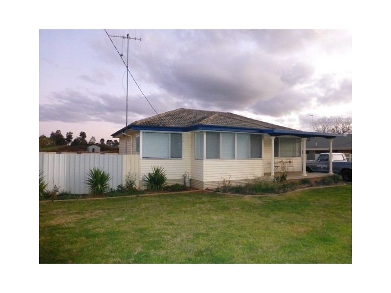 41 Webb Street, Parkes NSW 2870