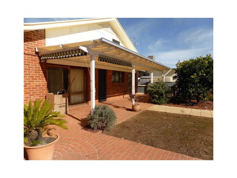 12 Elizabeth Street, Parkes NSW 2870