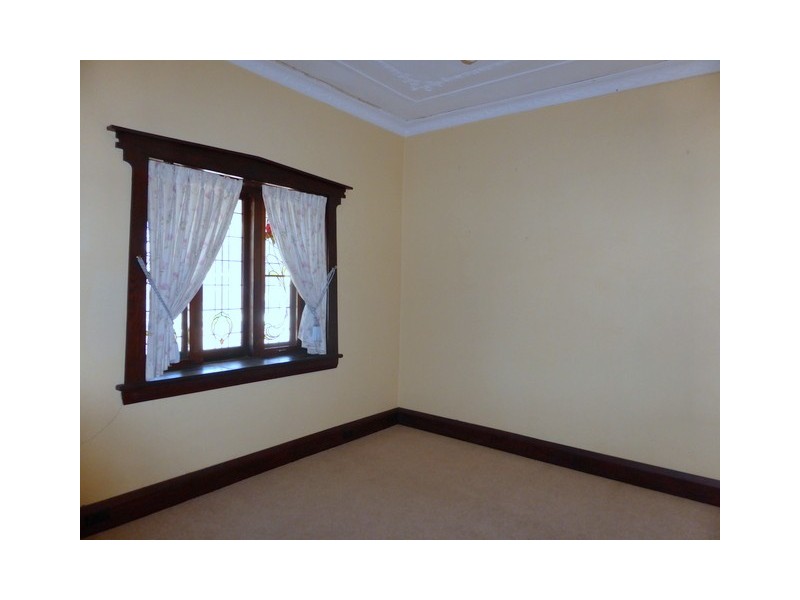 12 Elizabeth Street, Parkes NSW 2870