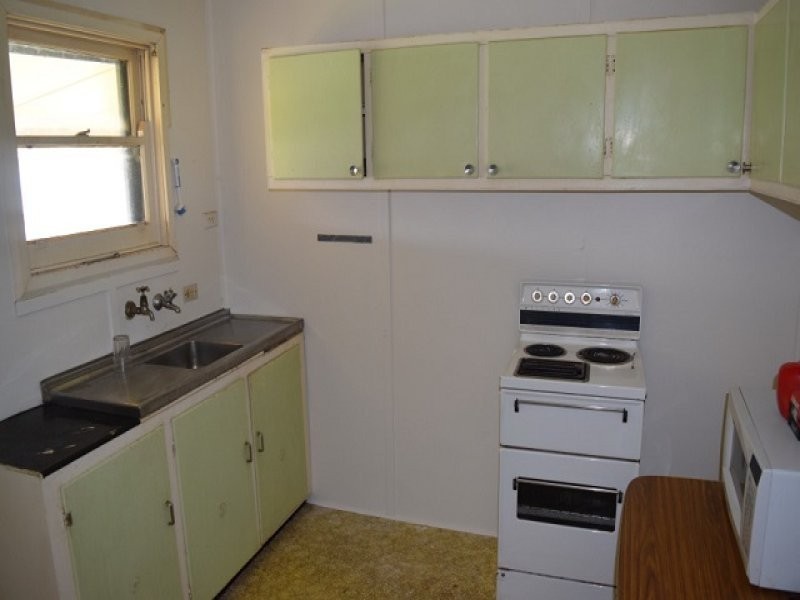 17 Coleman Road, Parkes NSW 2870