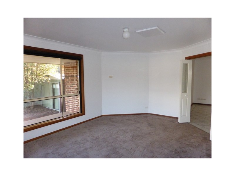 10 Christina Close, Parkes NSW 2870