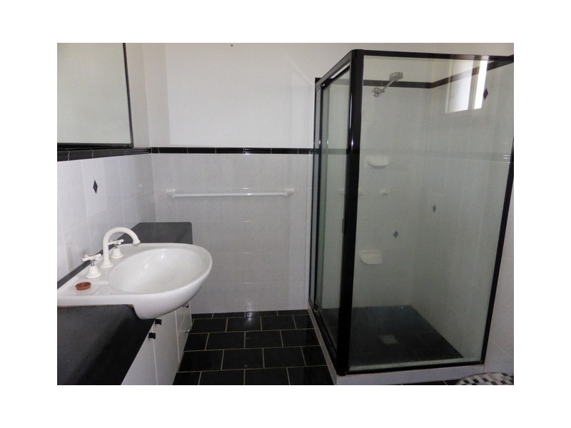 10 Christina Close, Parkes NSW 2870