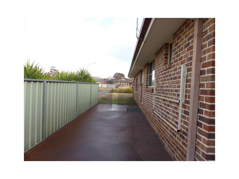 10 Christina Close, Parkes NSW 2870