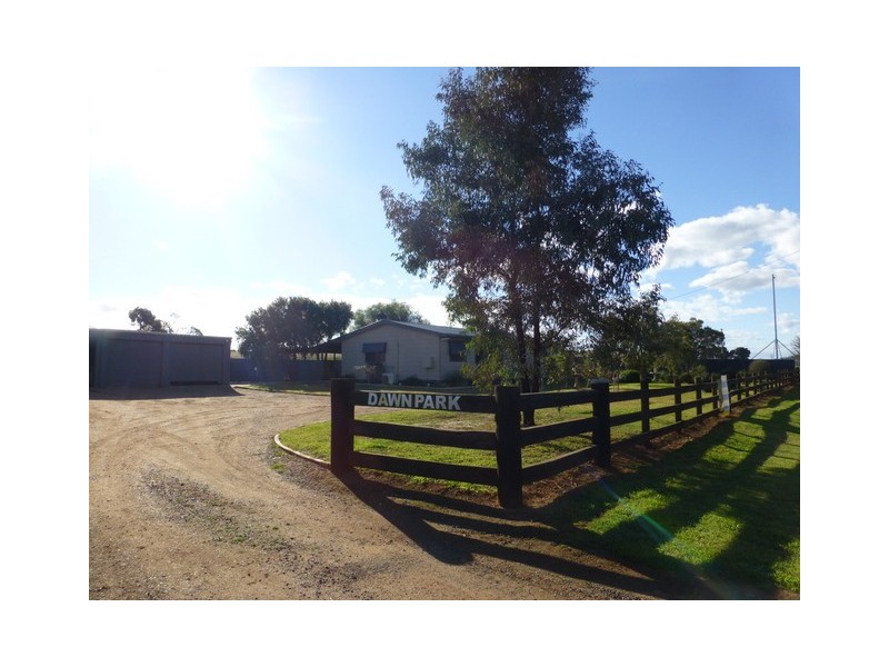 37 Bleechmore Road, Parkes NSW 2870