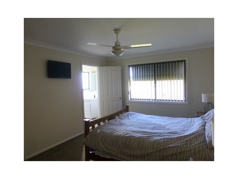 37 Bleechmore Road, Parkes NSW 2870